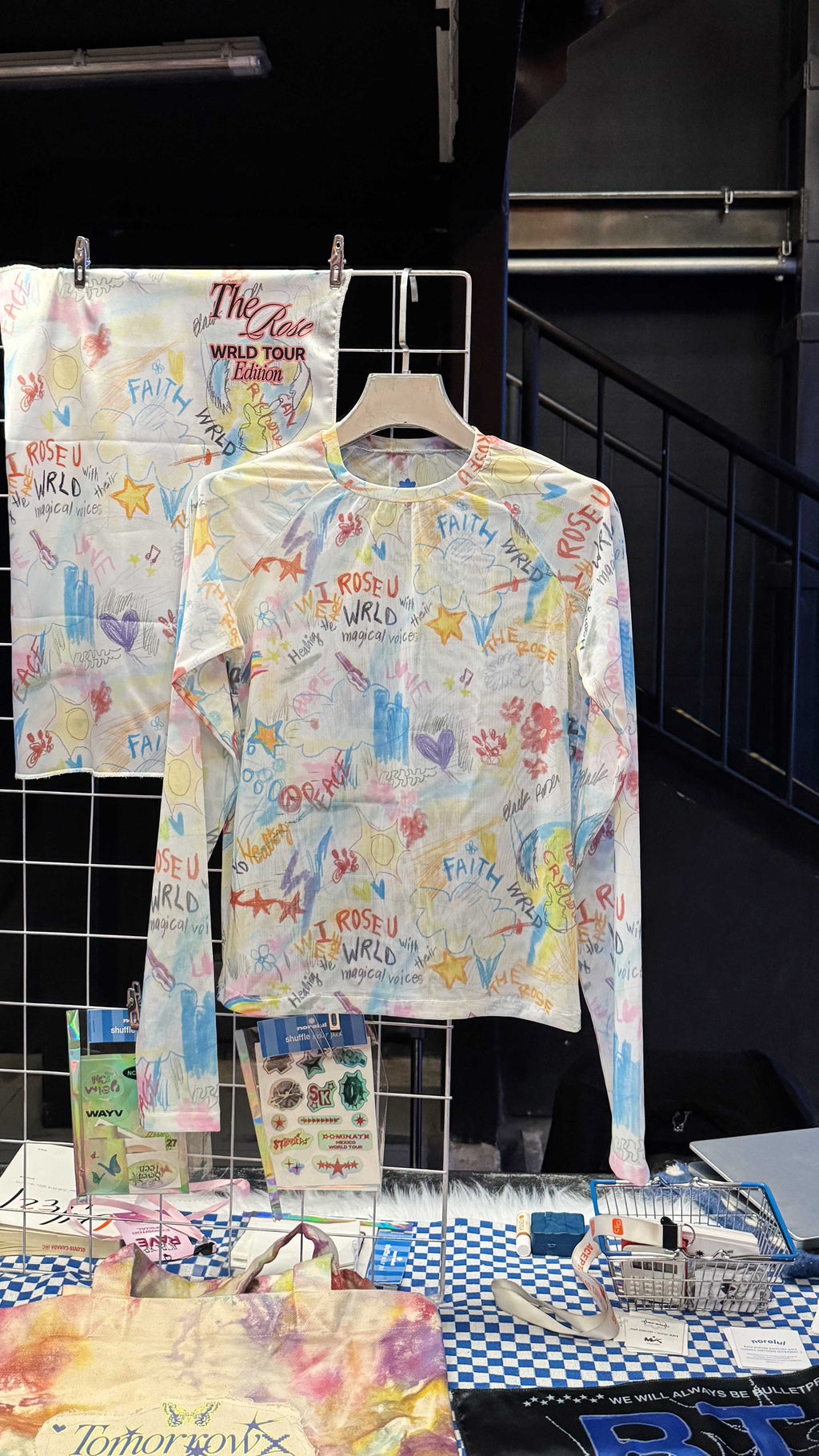 The Rose WRLD Tour Playera Mesh