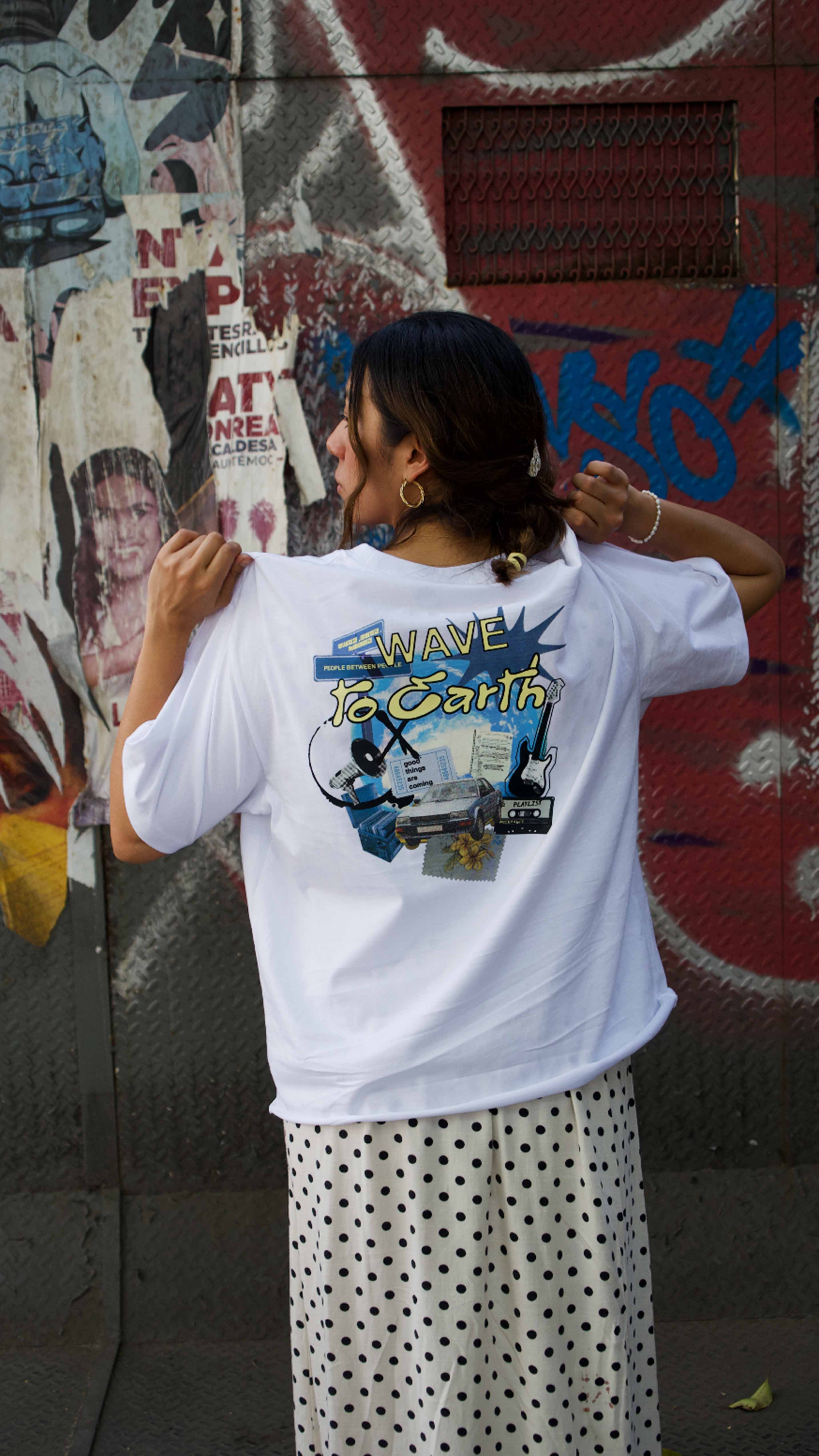 Wave To Earth Playera Oversize Tee