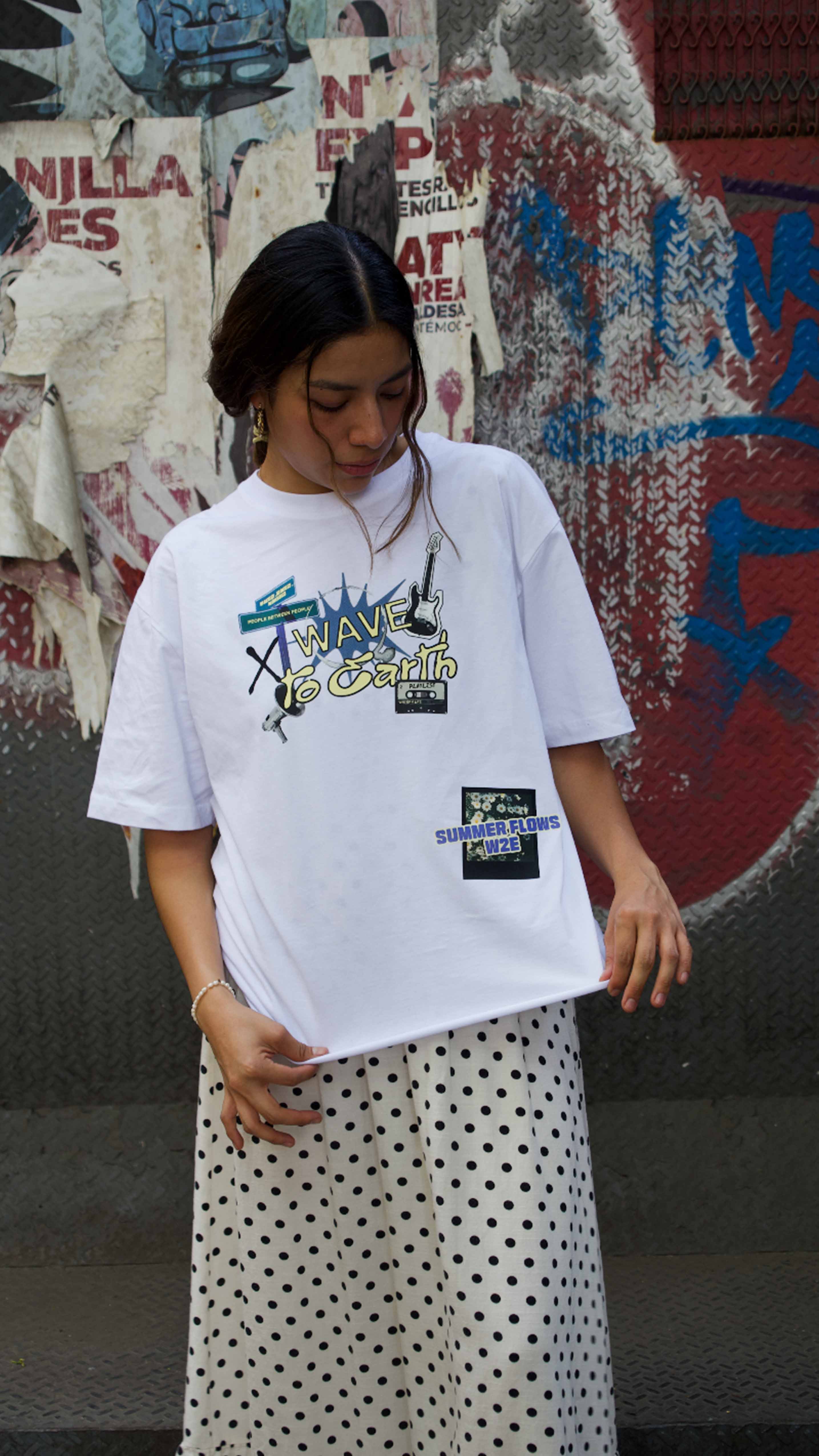 Wave To Earth Playera Oversize Tee