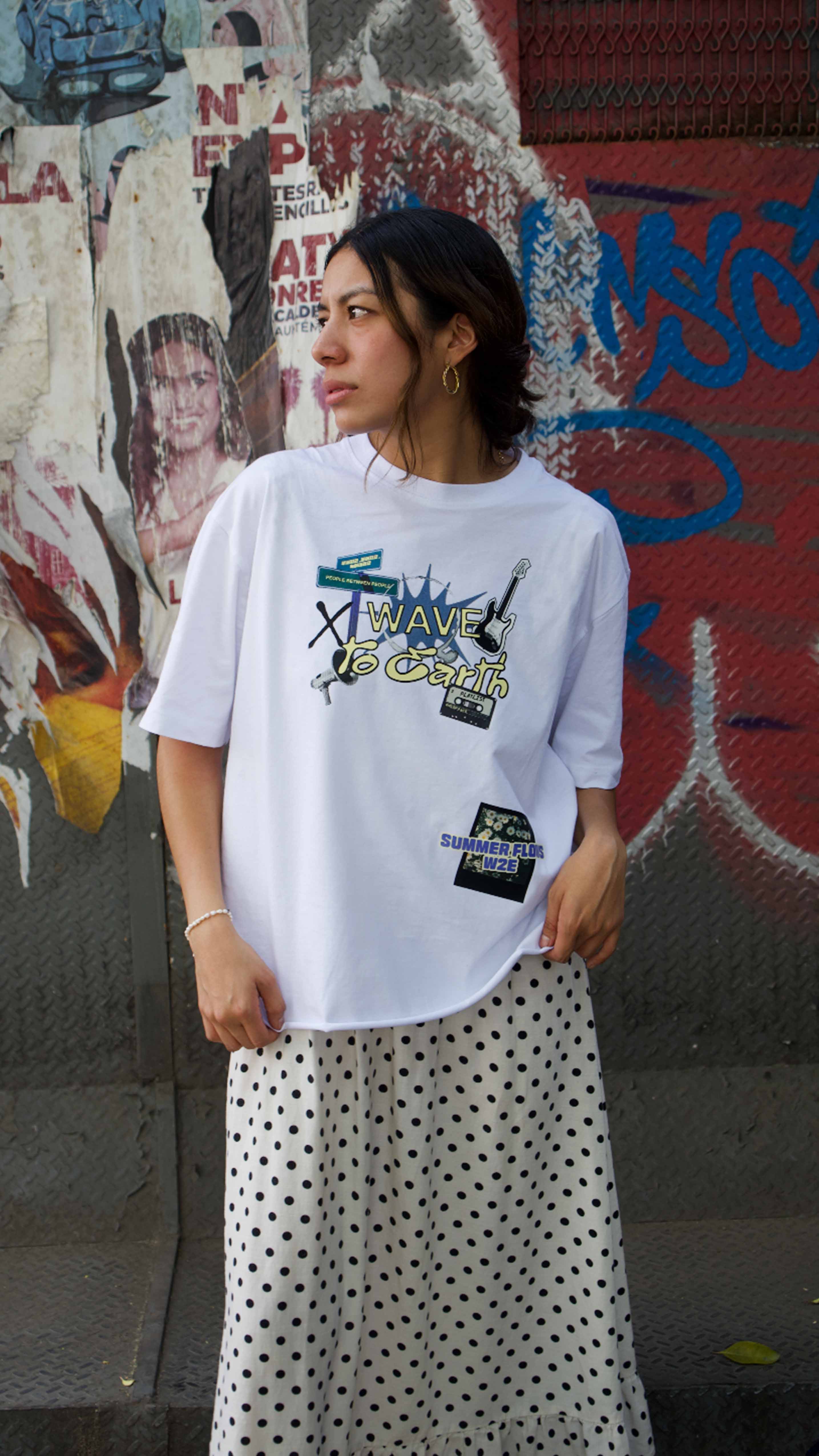 Wave To Earth Playera Oversize Tee